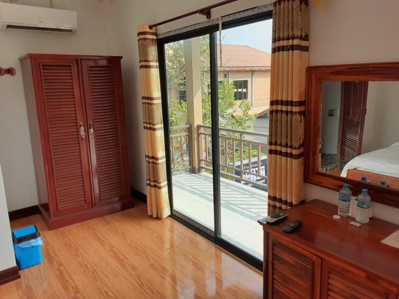 Alisona Hostel Vang Vieng Eksteriør billede